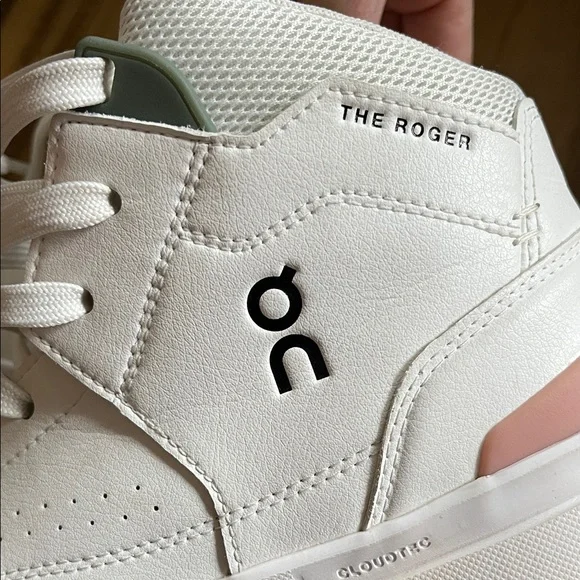 On Cloud The Roger White High-Top Sneakers Women’s 8.5 EUC - Picture 8 of 10